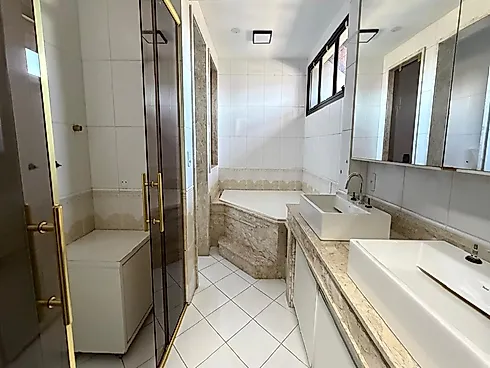 Casa 4 Quartos com 3 Suítes - Centro - Foto 17