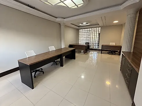 Casa Residencial/Comercial com 4 Quartos e Suíte – 430 m² - Foto 8