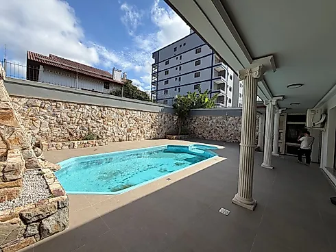 Casa Residencial/Comercial com 4 Quartos e Suíte – 430 m² - Foto 42