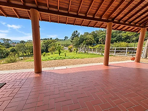 Sitio em Alfredo Wagner - com 4 Quartos - Foto 3