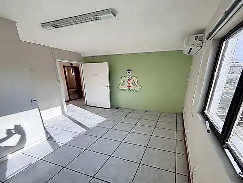 Sala Comercial em Excelente Localização no Bairro Kobrasol - Foto 11