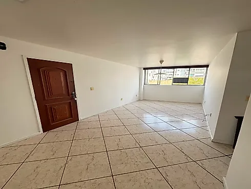 Apartamento em Kobrasol, São José