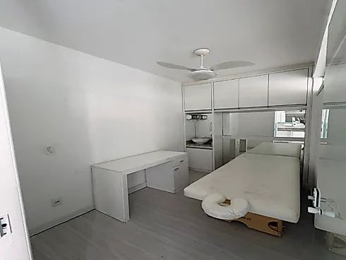 Sala Comercial à Venda no Boulevard Nair Vieira de Frente para a Rua - Foto 9