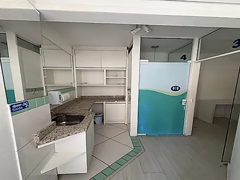 Sala Comercial à Venda no Boulevard Nair Vieira de Frente para a Rua - Foto 6