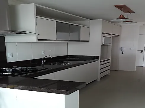 Lindo Apartamento Semi Mobiliado com 3 Quartos sendo uma Suíte, Sala com Sacada e  Churrasqueira, Cozinha Toda Planejada, Banheiro, Área de - Foto 8