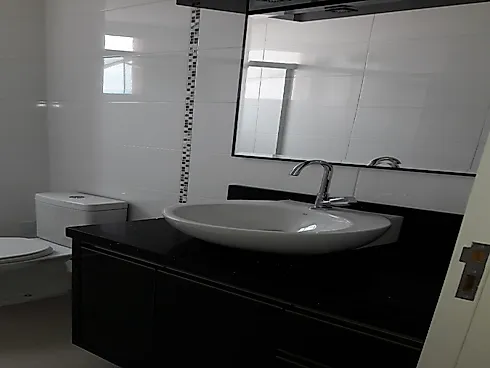 Lindo Apartamento Semi Mobiliado com 3 Quartos sendo uma Suíte, Sala com Sacada e  Churrasqueira, Cozinha Toda Planejada, Banheiro, Área de - Foto 17