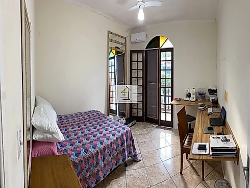 Amplo Sobrado à Venda em Barreiros, em Excelente Localização. - Foto 15