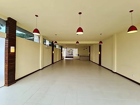 Loja térrea em Ponta de Baixo, São José