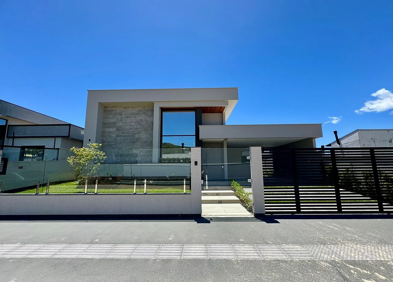 Casa em São Sebastião, Palhoça. 3 quartos, 160m². Imagem 1 de 27