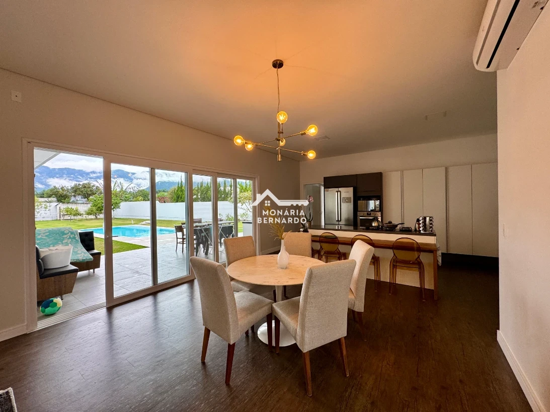 Casa em Sul do Rio, Santo Amaro da Imperatriz. 4 quartos, 339m². Imagem 6 de 28