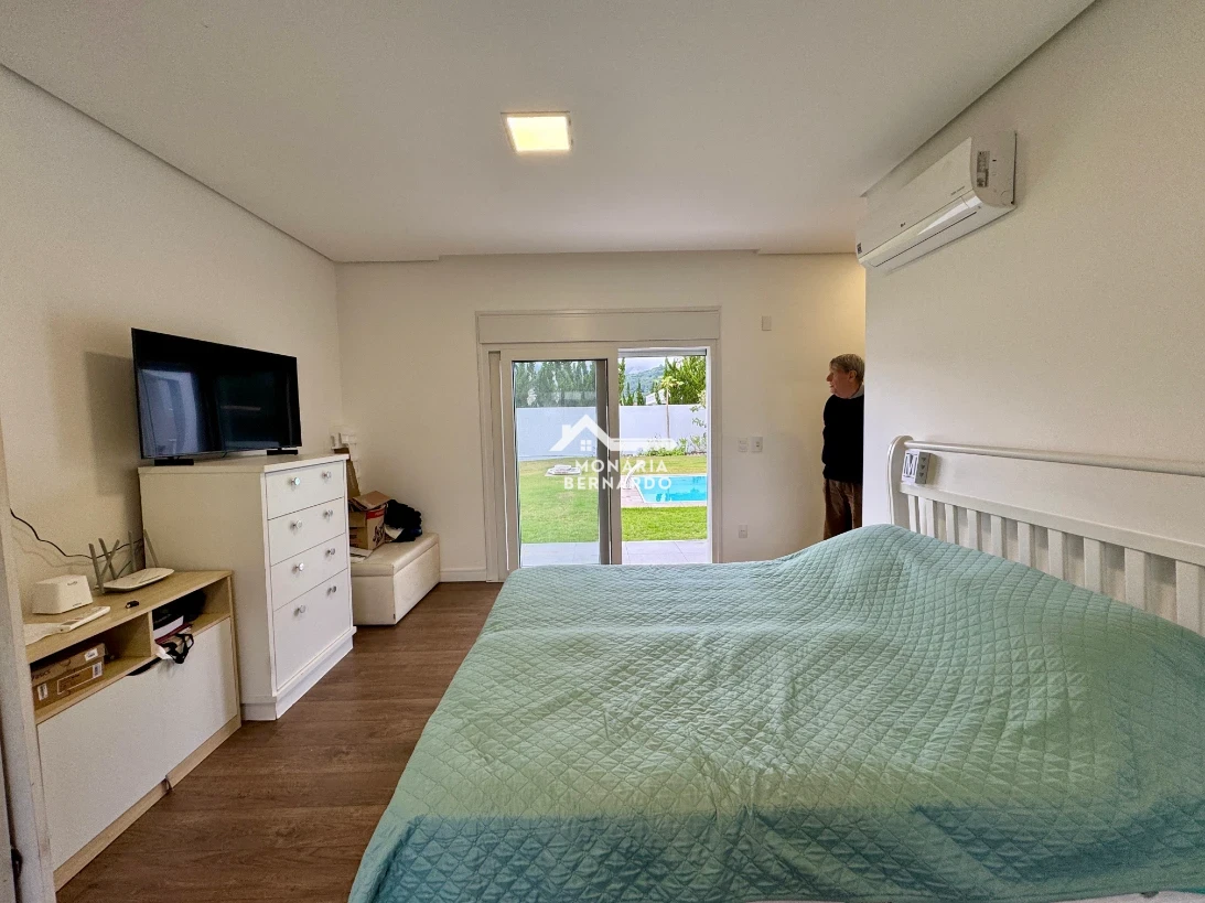 Casa em Sul do Rio, Santo Amaro da Imperatriz. 4 quartos, 339m². Imagem 8 de 28