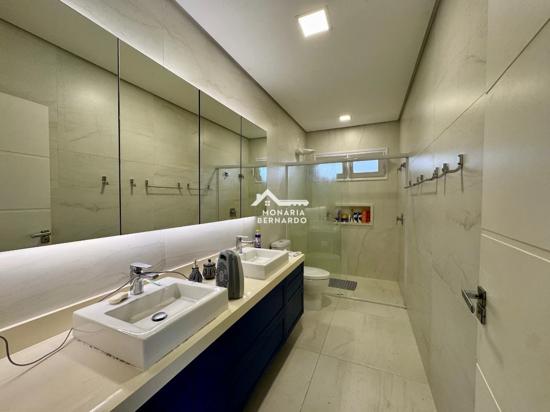 Casa em Sul do Rio, Santo Amaro da Imperatriz. 4 quartos, 339m². Imagem 9 de 28