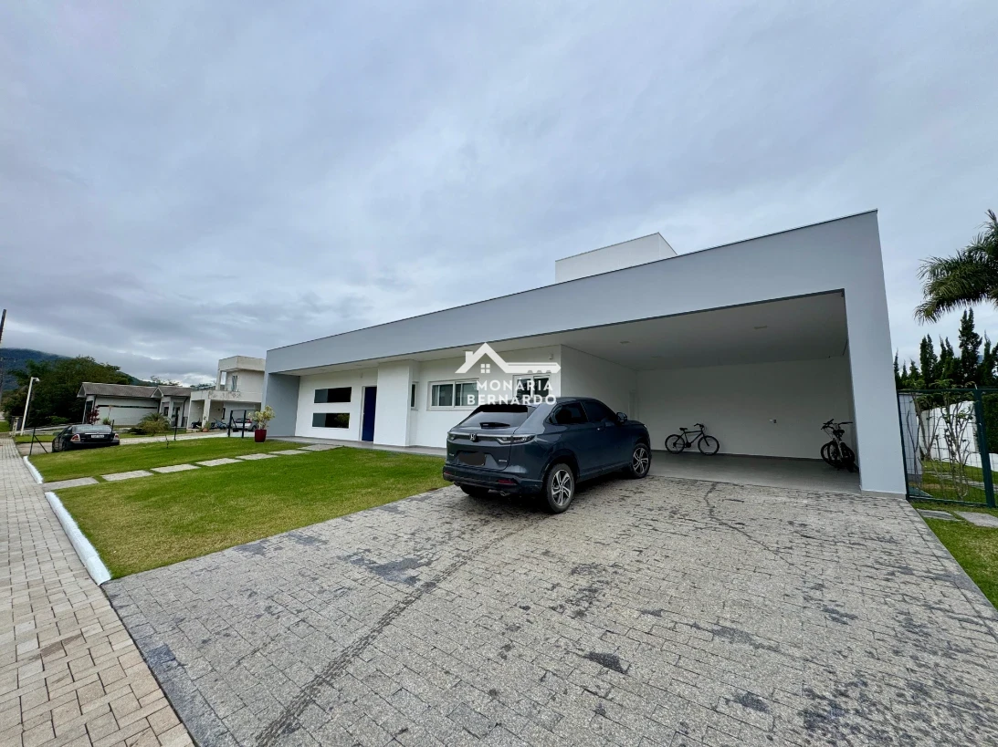 Casa em Sul do Rio, Santo Amaro da Imperatriz. 4 quartos, 339m². Imagem 1 de 28