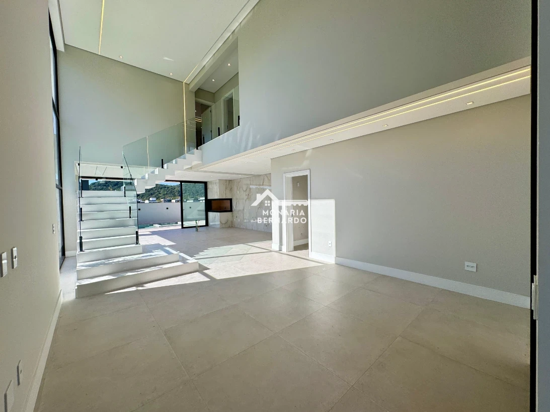 Casa em Pedra Branca, Palhoça. 3 quartos, 262m². Imagem 3 de 33