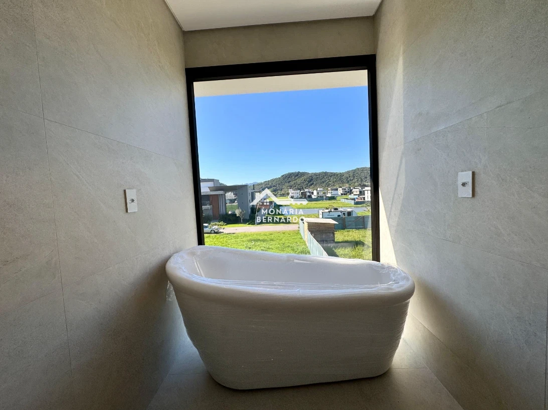 Casa em Pedra Branca, Palhoça. 3 quartos, 262m². Imagem 20 de 33