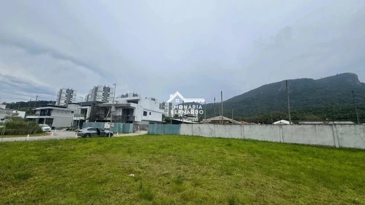 Terreno em Pedra Branca, Palhoça. 0 quartos, 0m². Imagem 1 de 16