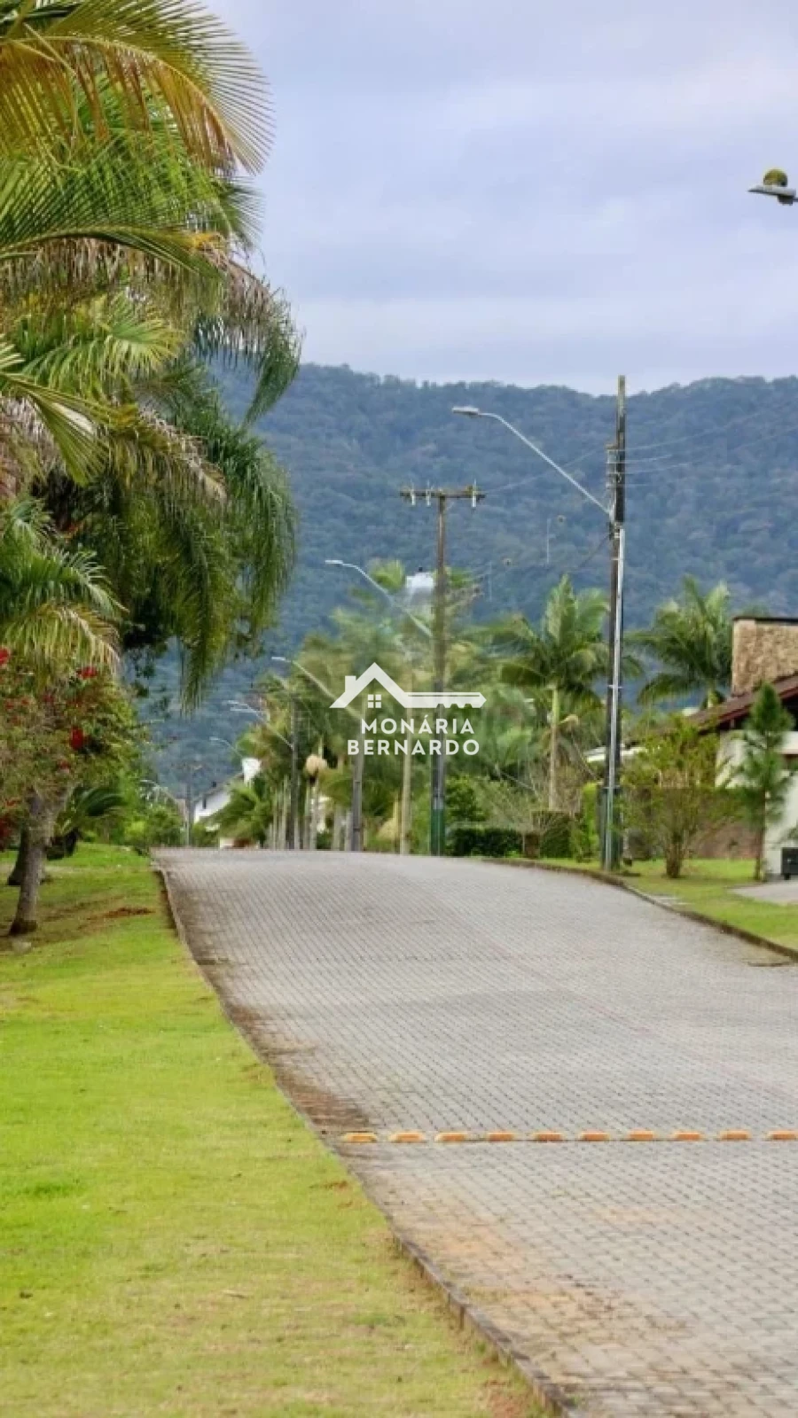 Terreno em Sul do Rio, Santo Amaro da Imperatriz. 0 quartos, 0m². Imagem 2 de 8