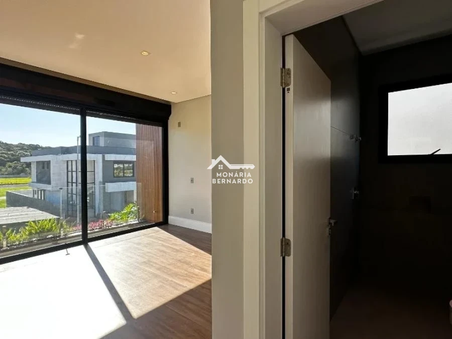 Casa em Pedra Branca, Palhoça. 3 quartos, 284m². Imagem 18 de 33