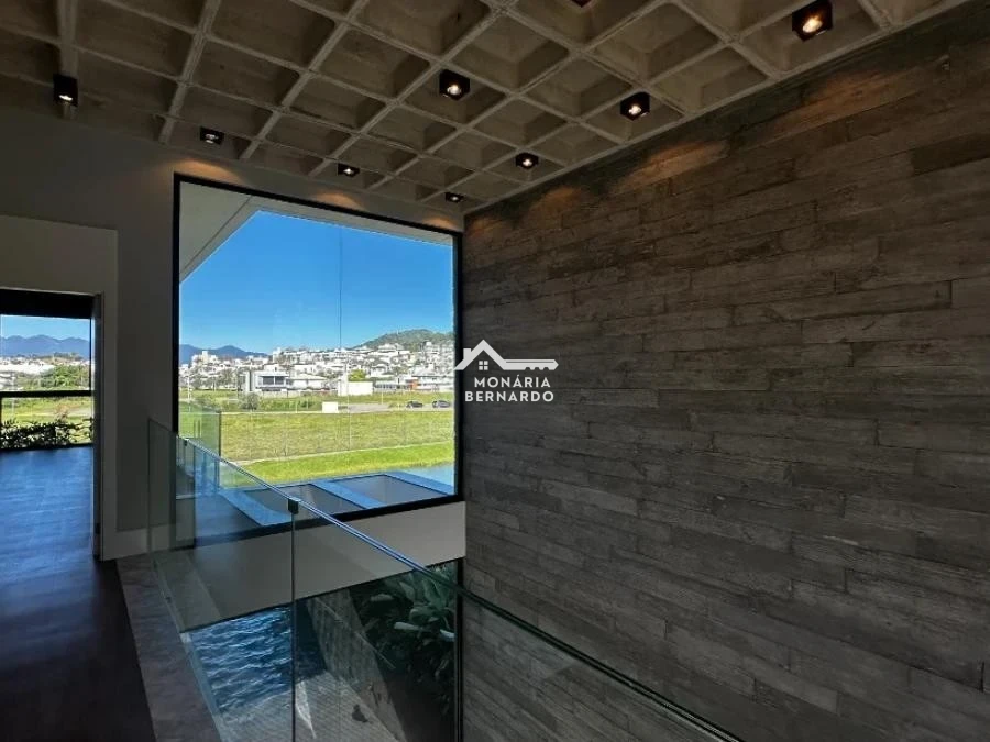 Casa em Pedra Branca, Palhoça. 3 quartos, 284m². Imagem 11 de 33