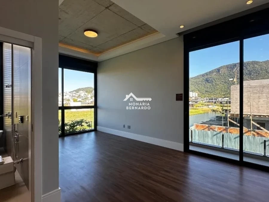 Casa em Pedra Branca, Palhoça. 3 quartos, 284m². Imagem 21 de 33