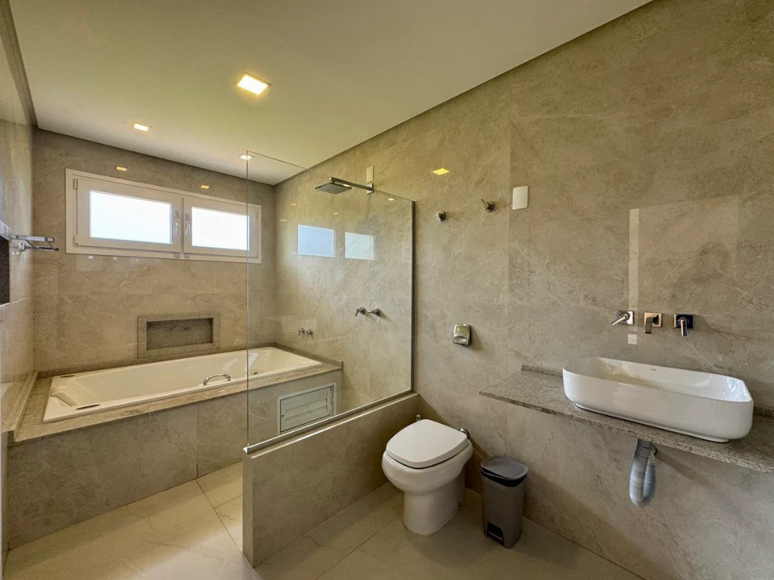 Casa em Sul do Rio, Santo Amaro da Imperatriz. 3 quartos, 245m². Imagem 25 de 43