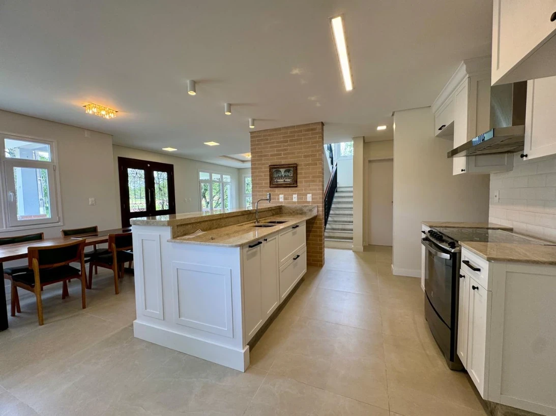 Casa em Sul do Rio, Santo Amaro da Imperatriz. 3 quartos, 245m². Imagem 8 de 43