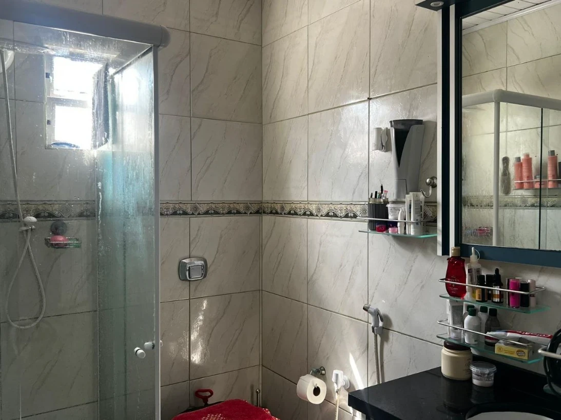 Casa em Rio Caveiras, Biguaçu. 4 quartos, 203m². Imagem 2 de 22