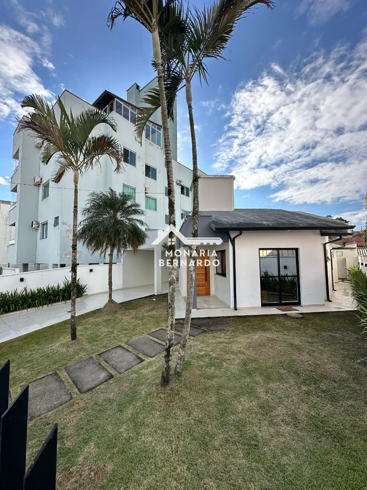 Casa em Pagani, Palhoça. 3 quartos, 150m². Imagem 2 de 40