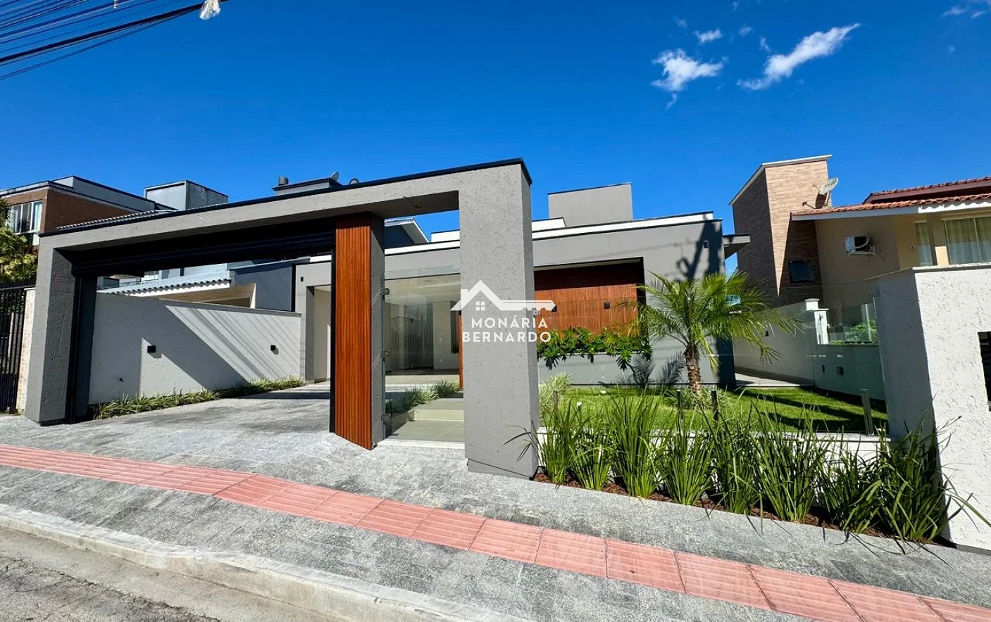 Casa em Pedra Branca, Palhoça. 3 quartos, 185m². Imagem 2 de 29