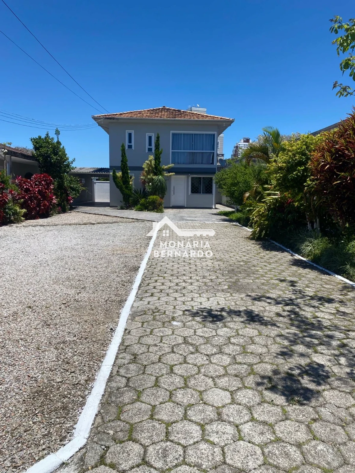 Casa em Ponte do Imaruim, Palhoça. 3 quartos, 174m². Imagem 2 de 22