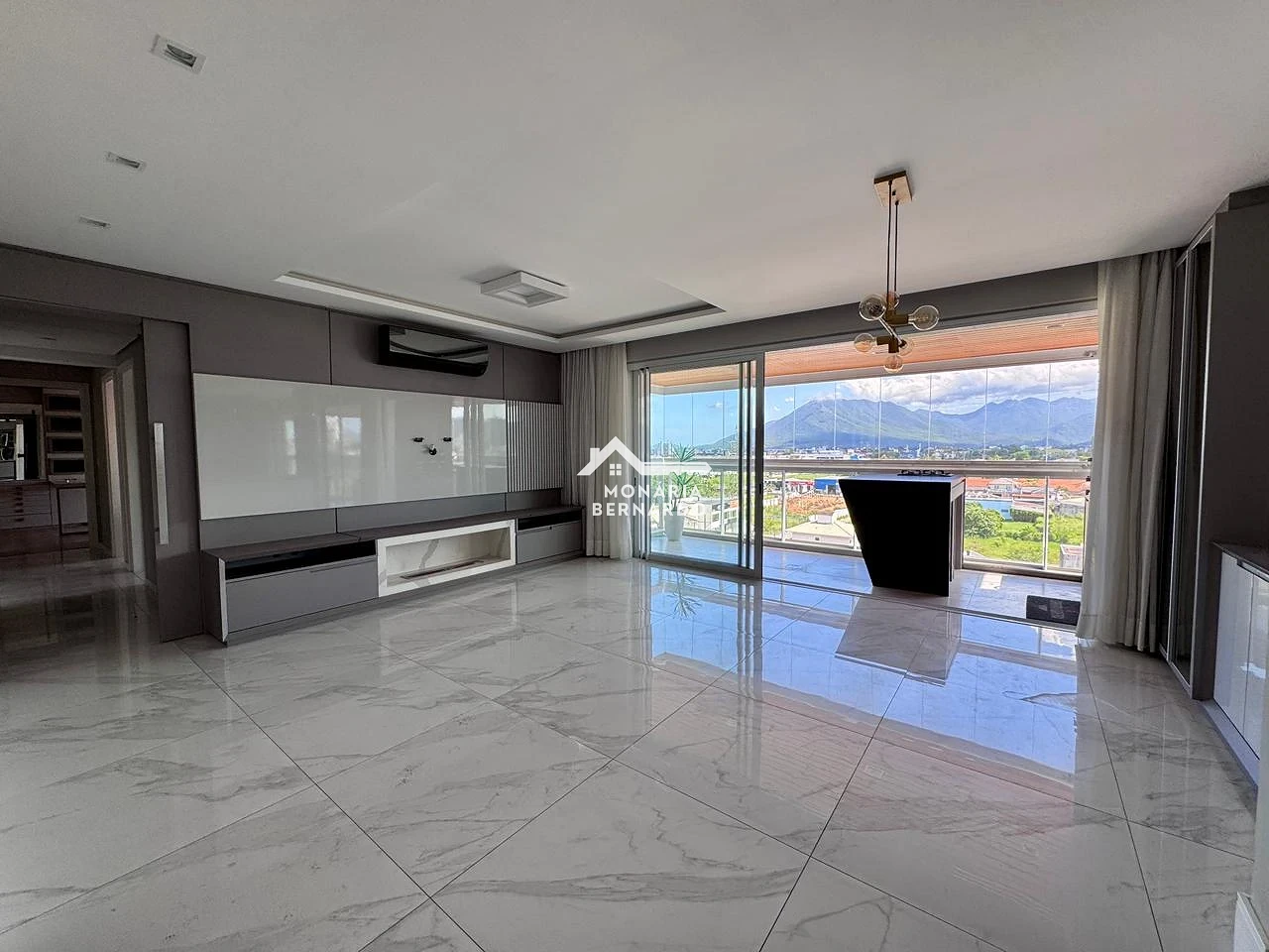 Apartamento em Pagani, Palhoça. 4 quartos, 143m². Imagem 1 de 33