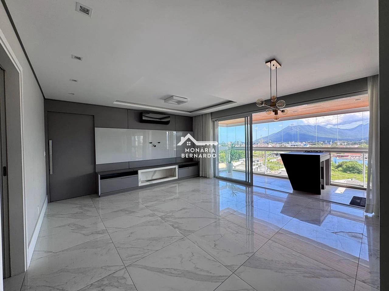 Apartamento em Pagani, Palhoça. 4 quartos, 143m². Imagem 4 de 33