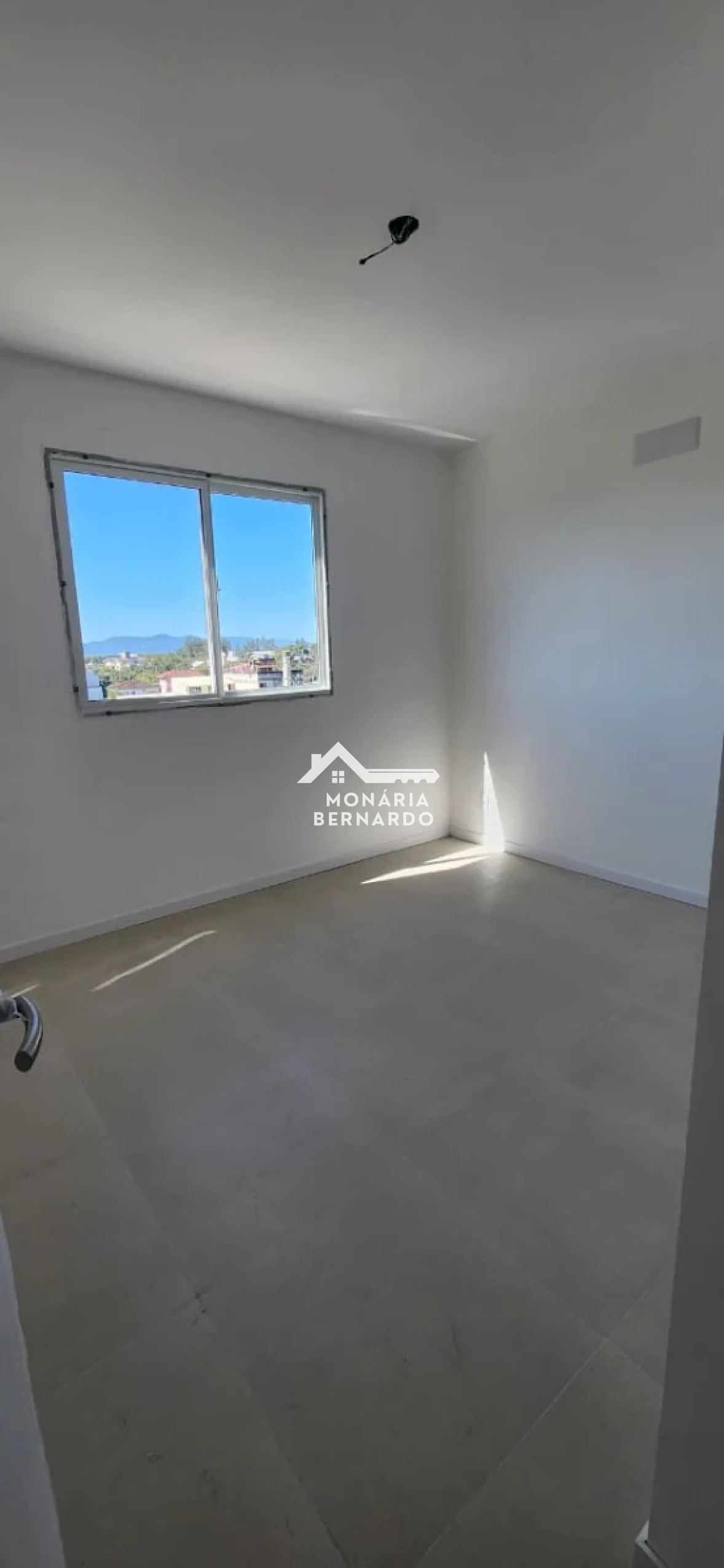 Apartamento em Barra do Aririú, Palhoça. 2 quartos, 53m². Imagem 2 de 9