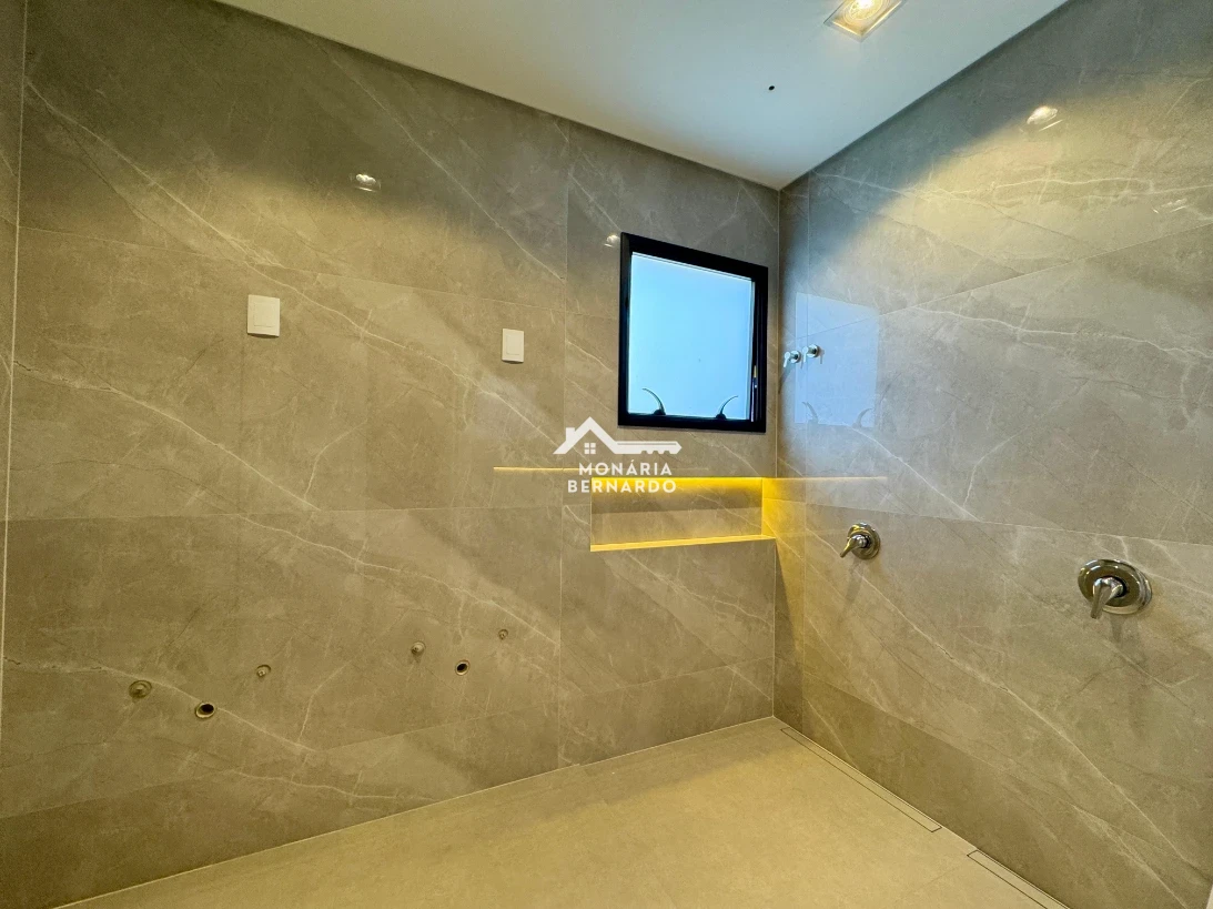 Casa em Pedra Branca, Palhoça. 3 quartos, 192m². Imagem 2 de 19