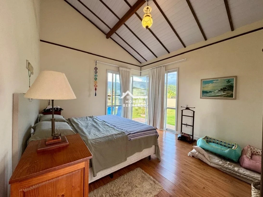 Casa em Sul do Rio, Santo Amaro da Imperatriz. 3 quartos, 378m². Imagem 13 de 32