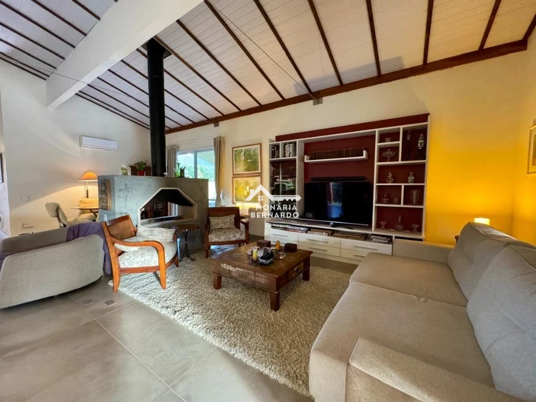 Casa em Sul do Rio, Santo Amaro da Imperatriz. 3 quartos, 378m². Imagem 4 de 32