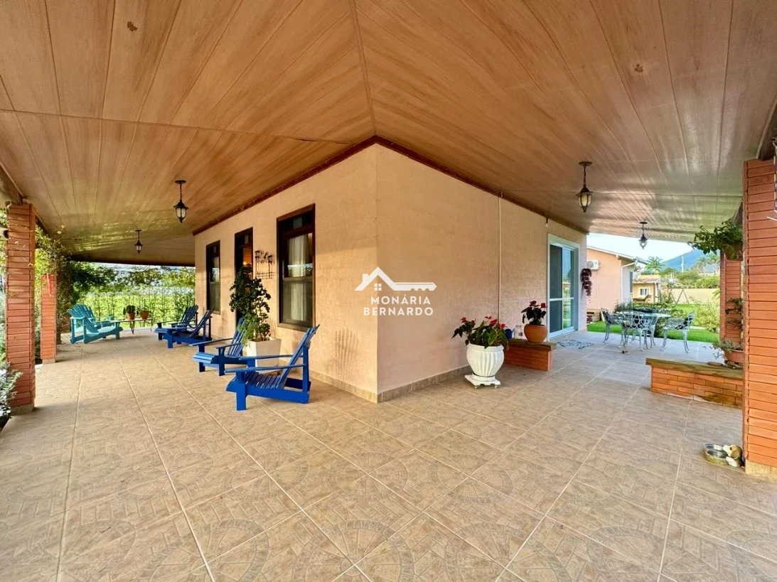 Casa em Sul do Rio, Santo Amaro da Imperatriz. 3 quartos, 378m². Imagem 3 de 32