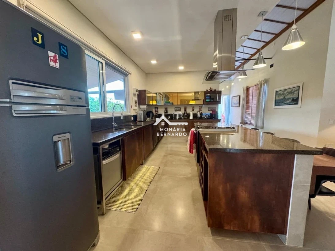 Casa em Sul do Rio, Santo Amaro da Imperatriz. 3 quartos, 378m². Imagem 8 de 32