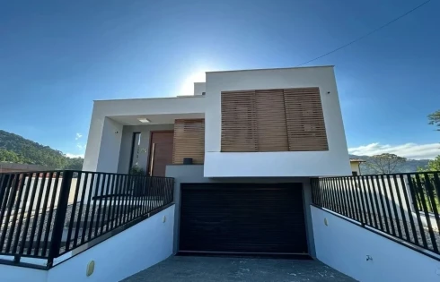 Casa com 3 quartos em Centro, Águas Mornas