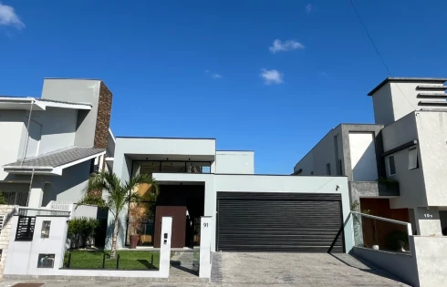 Casa 3 dormitórios, sendo 1 suíte no Pedra Branca