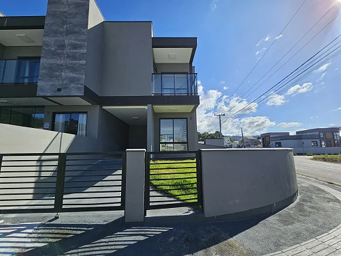 Sobrado Geminado com 2 quartos em Bela Vista, Palhoça