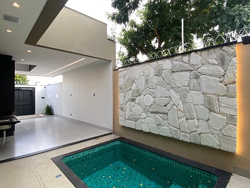 Casa térrea nova - 409 sul - 3 suítes 