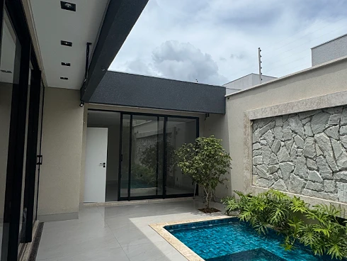 Casa com 4 quartos em , 