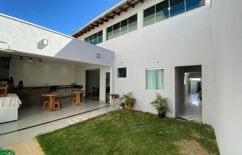 Casa em Laranjeiras, Uberlândia