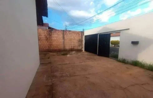 Casa em Jardim Holanda, Uberlândia
