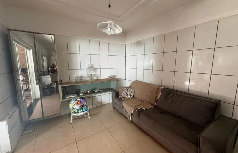 Casa em Laranjeiras, Uberlândia
