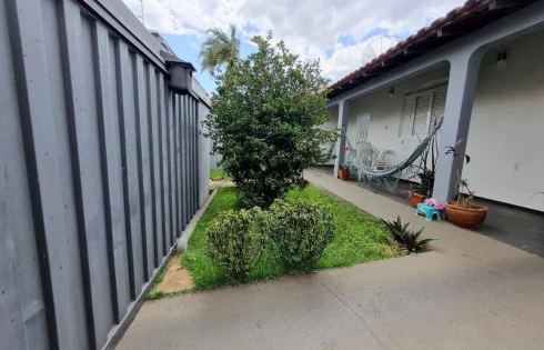 Casa em Cidade Jardim, Uberlândia