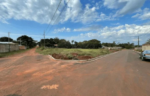 Terreno em Quintas do Bosque, Uberlândia