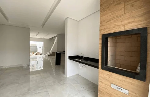 Casa em Praça Alto Umuarama, Uberlândia