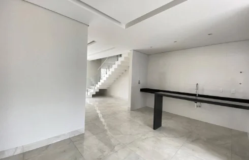 Casa em Praça Alto Umuarama, Uberlândia
